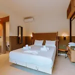 Luxury Theros With Private Pools Vilă *