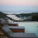 Vilă Luxury Theros With Private Pools *