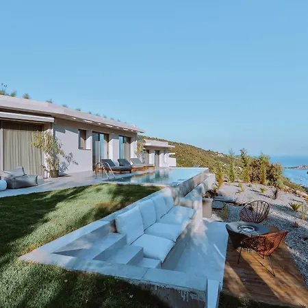 Luxury Theros With Private Pools Сивота