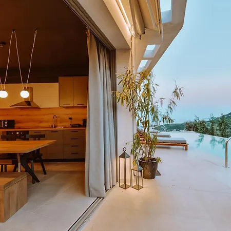 Luxury Theros With Private Pools סיבוטה