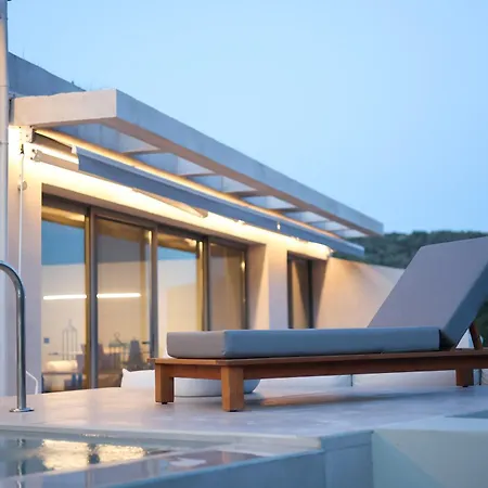 Luxury Theros With Private Pools فيلة *